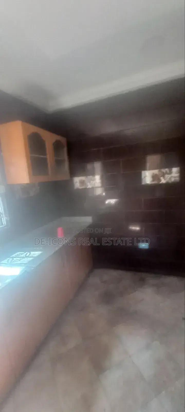 3bdrm Mansion in De-Icons Real Estate, Awutu Senya East Municipal