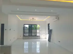 4bdrm House in Skm, Achimota for rent