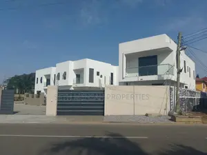 4bdrm House in Skm, Achimota for rent