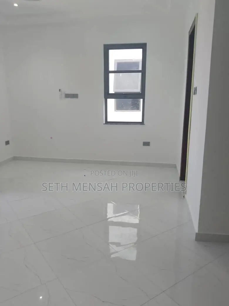 4bdrm House in Skm, Achimota for rent