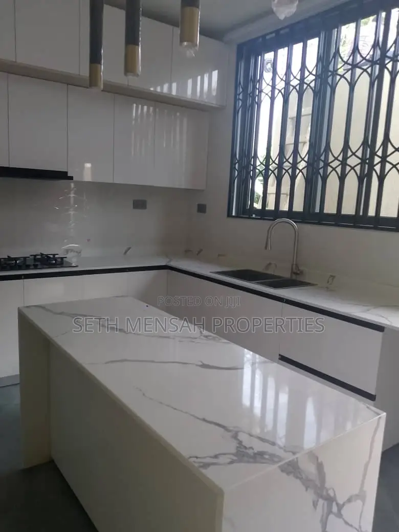 4bdrm House in Skm, Achimota for rent