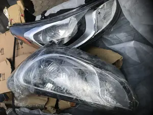 Hyundai Accent 2011-2017 Headlights
