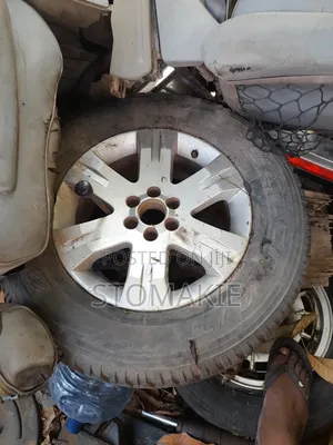 265/65/R17 Nissan Pathfinder Rim 17