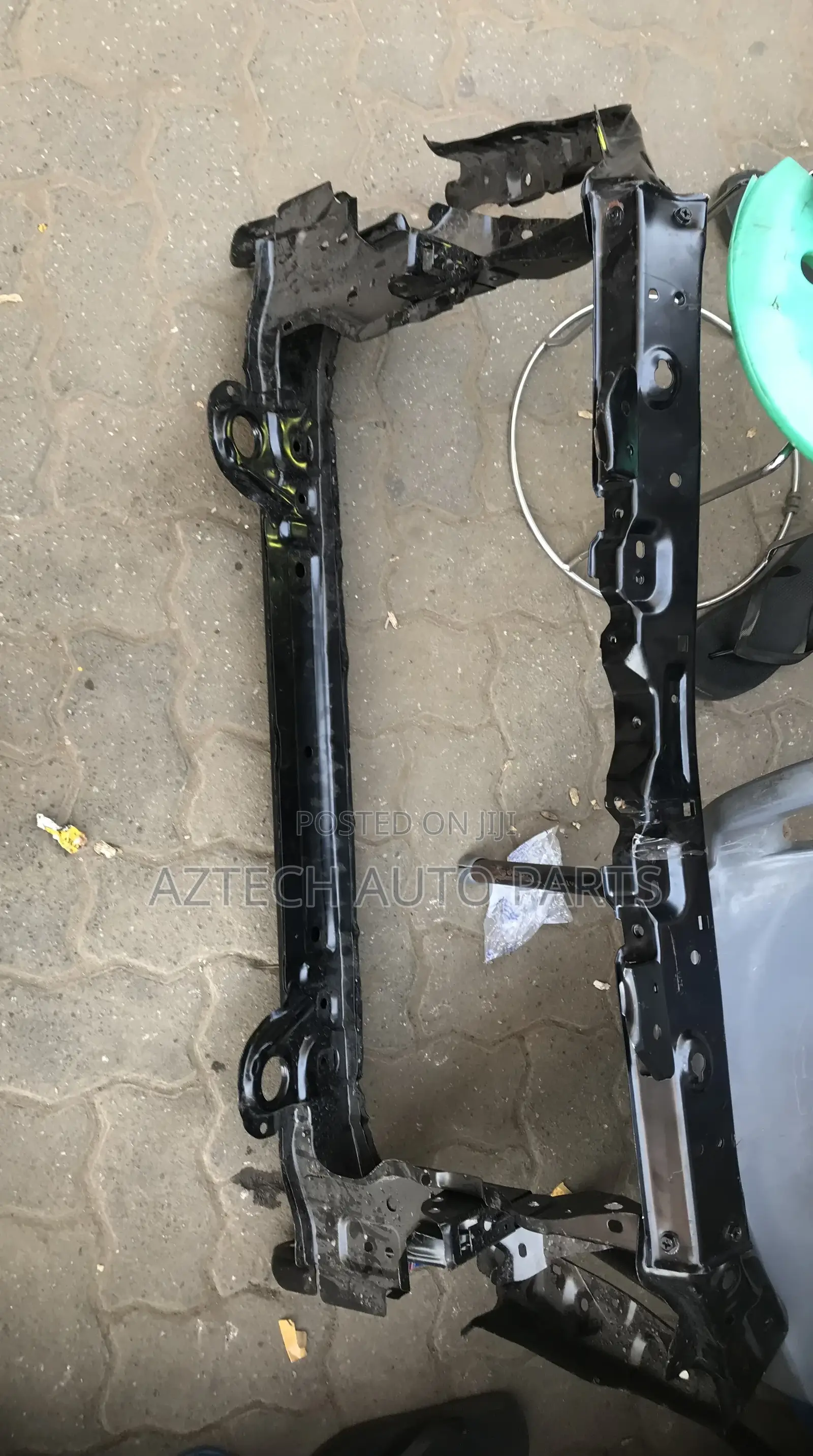 Toyota Corrolla 2009-2012 Radiator Support