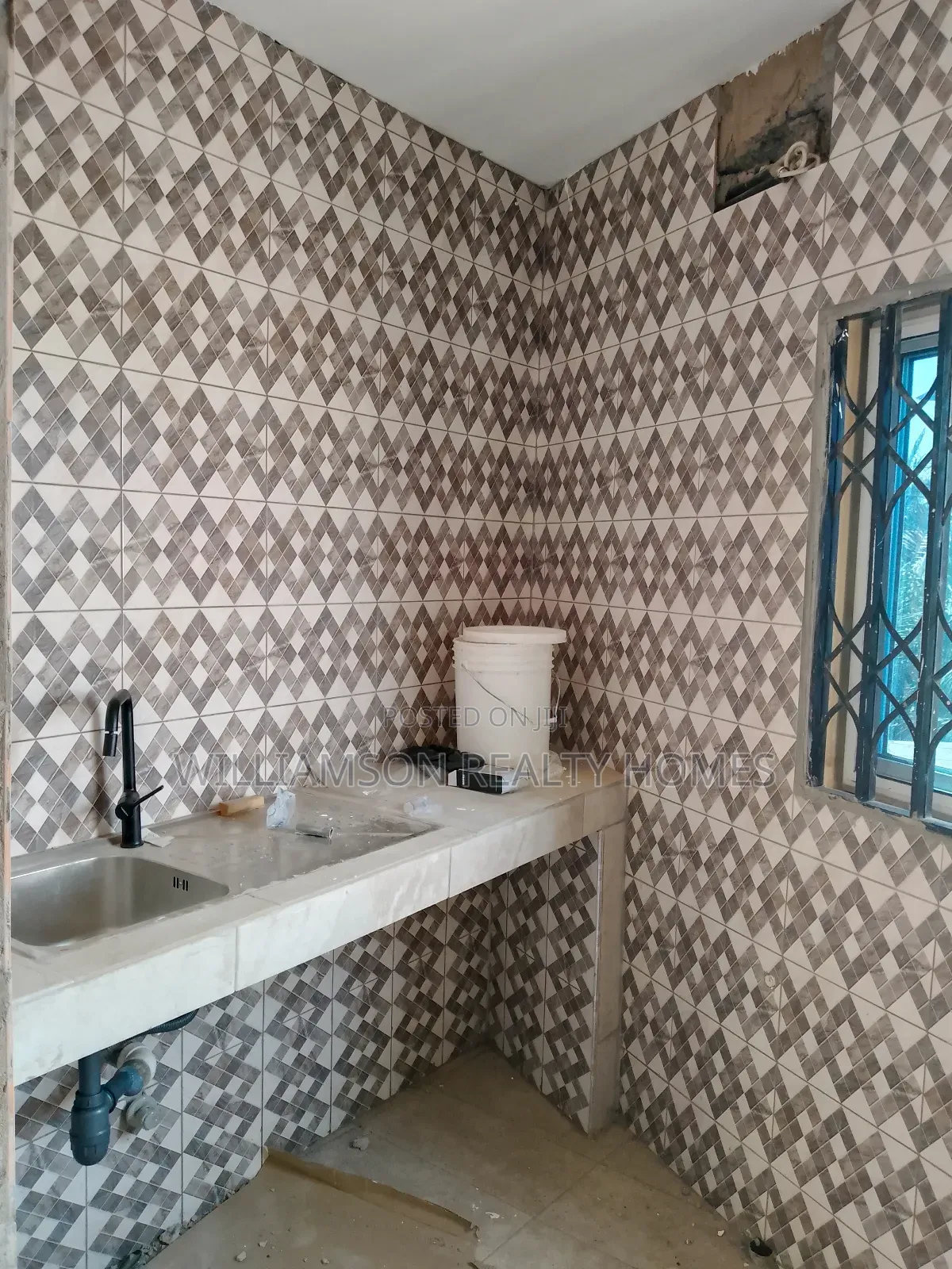 2bdrm Apartment in Adegonno Area, Spintex for rent