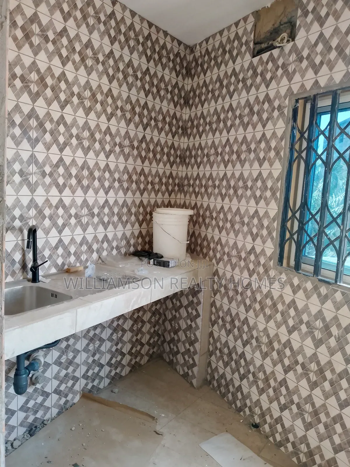 2bdrm Apartment in Adegonno Area, Spintex for rent