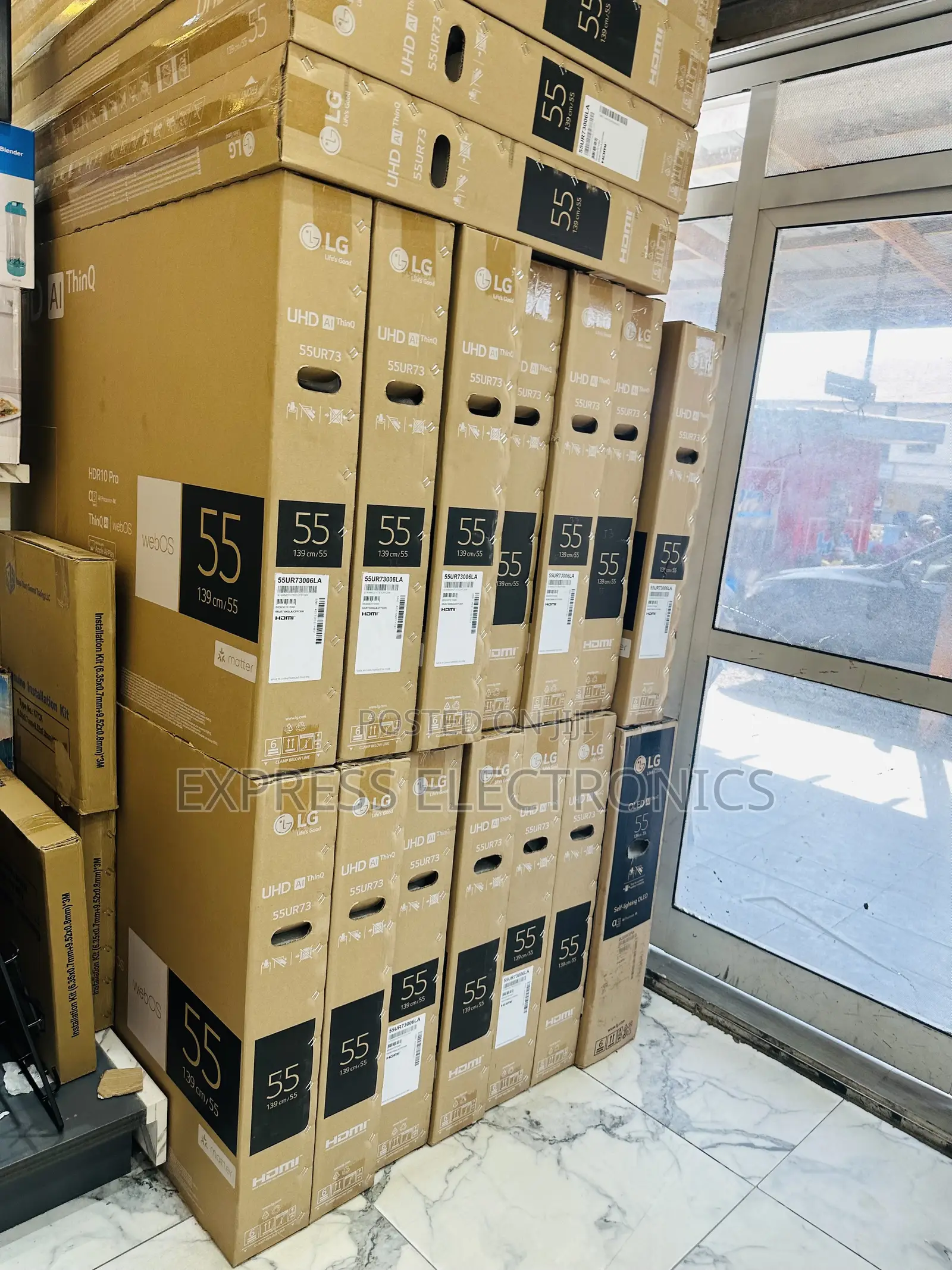 Vibrate Color UHD Smart Lg 55”UR73