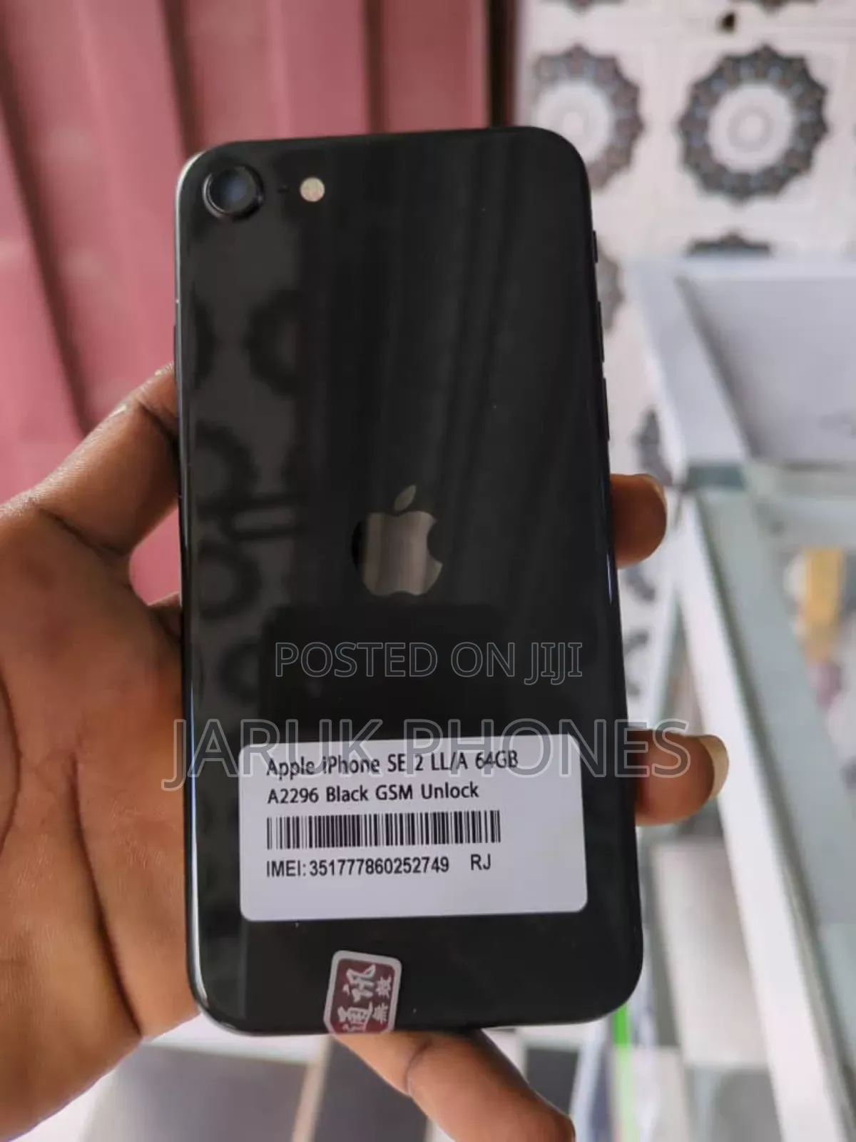 Apple iPhone SE (2020) 64 GB Black