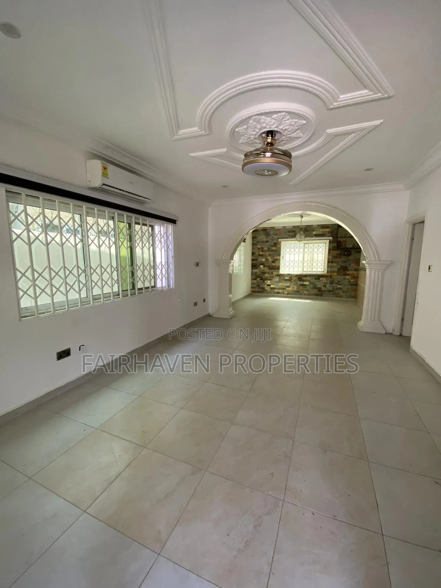5bdrm House in East Airport for rent