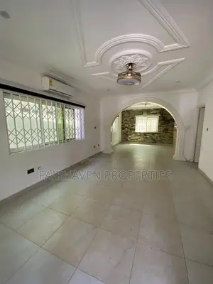 5bdrm House in East Airport for rent