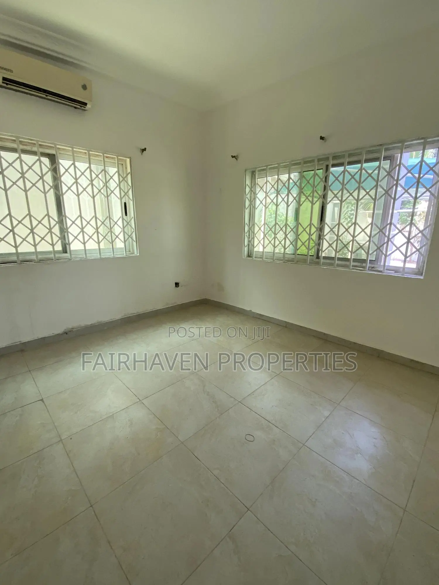 5bdrm House in East Airport for rent