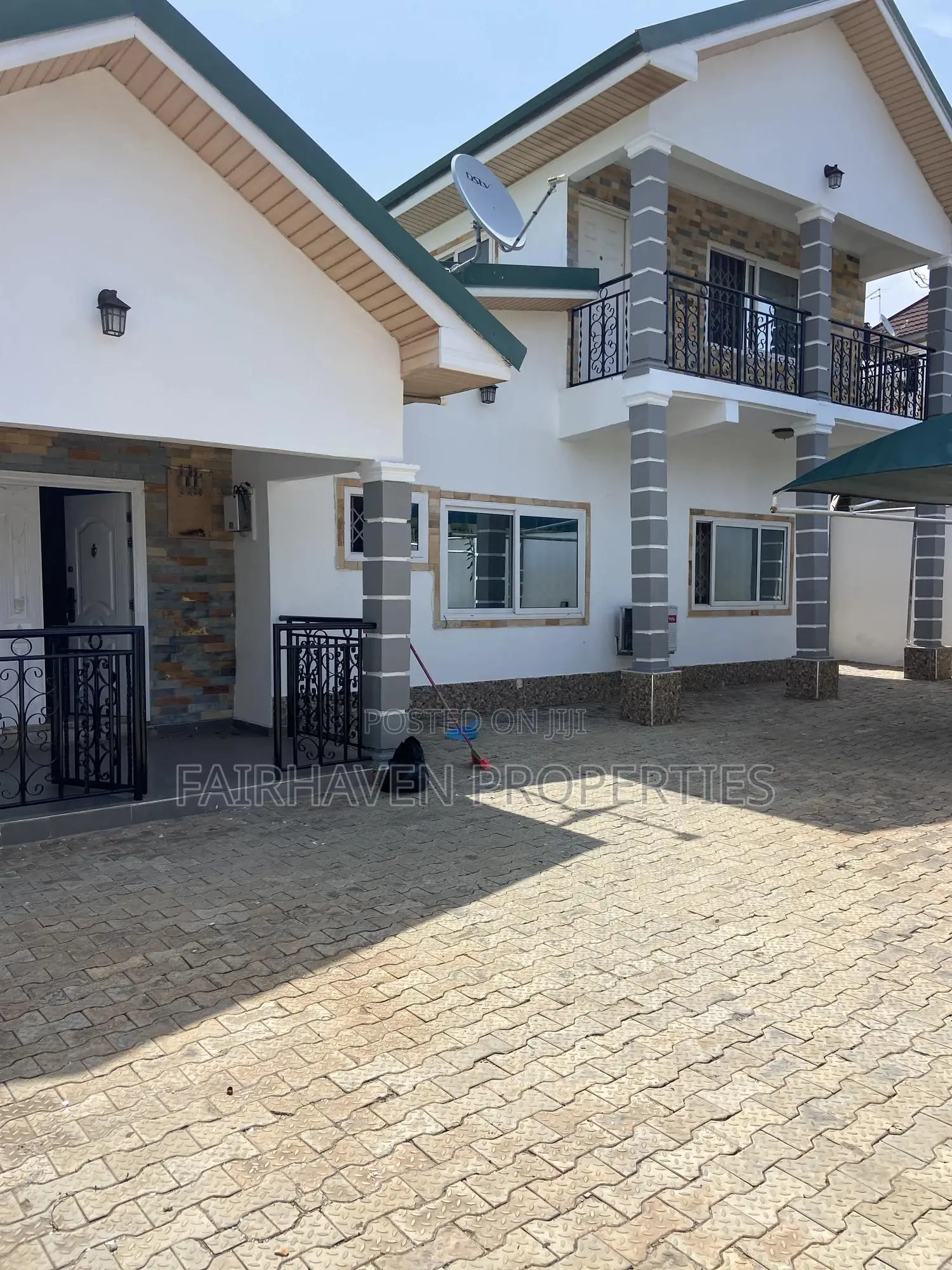 5bdrm House in East Airport for rent