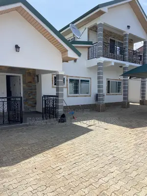 5bdrm House in East Airport for rent