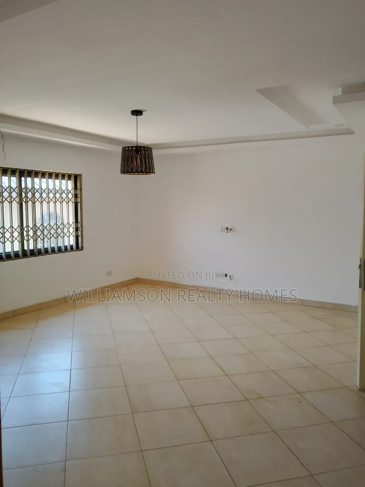 4bdrm Duplex in Community 18 Area, Spintex for rent