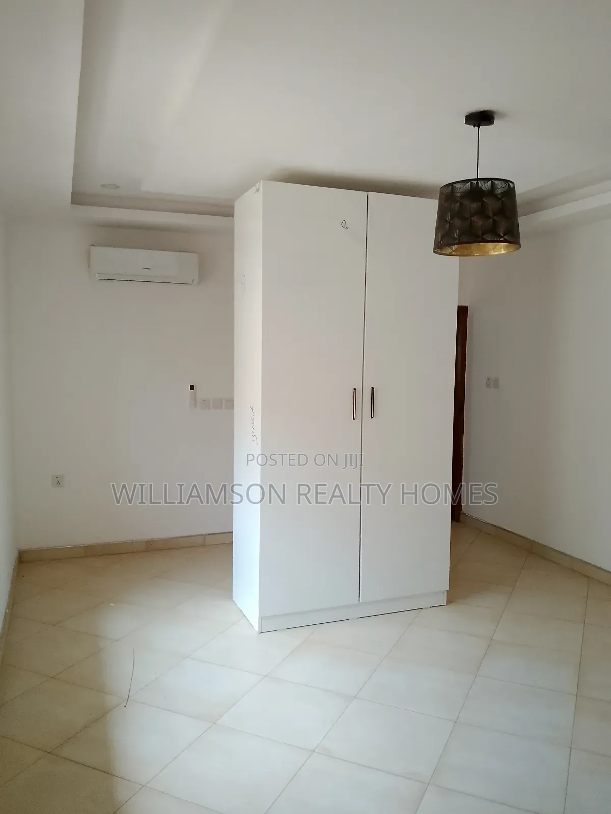 4bdrm Duplex in Community 18 Area, Spintex for rent