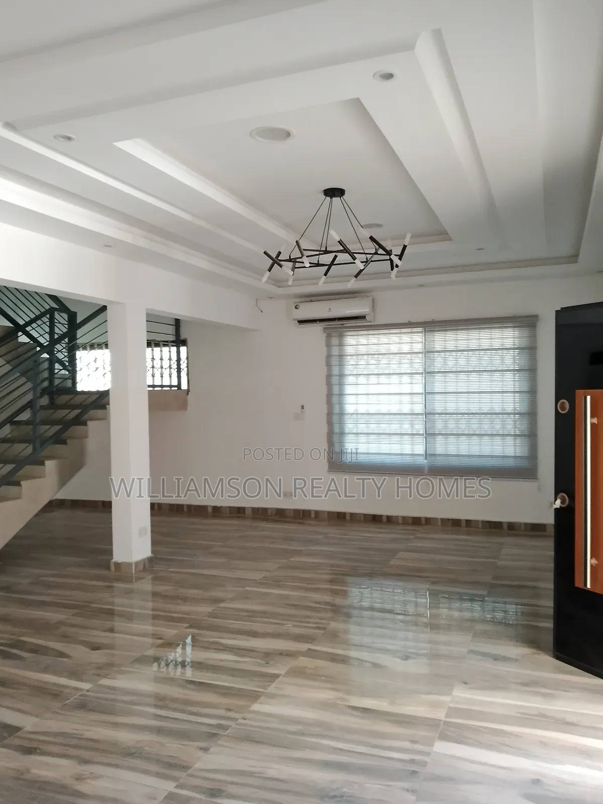 4bdrm Duplex in Community 18 Area, Spintex for rent