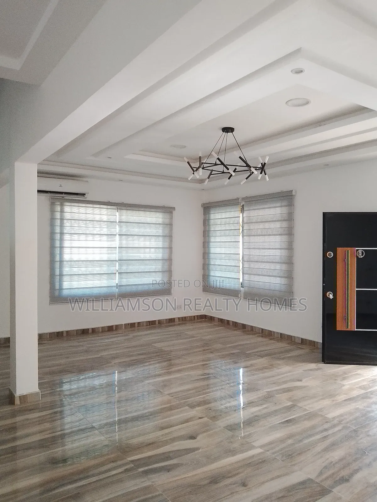 4bdrm Duplex in Community 18 Area, Spintex for rent