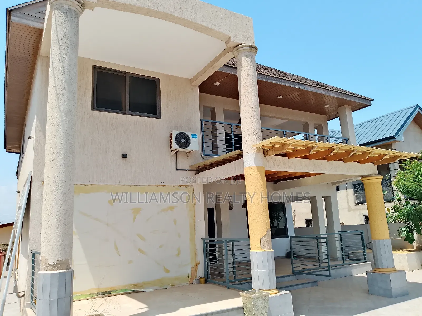 4bdrm Duplex in Community 18 Area, Spintex for rent