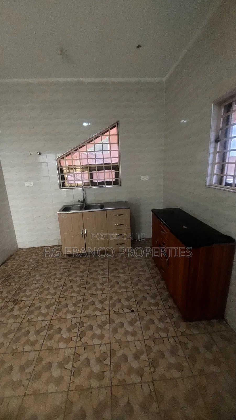 2bdrm Apartment in Kg.Franco Properties, Spintex for rent