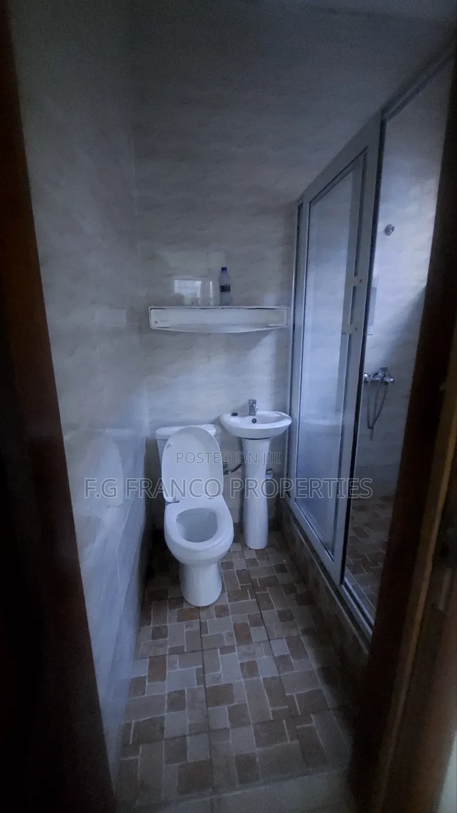 2bdrm Apartment in Kg.Franco Properties, Spintex for rent