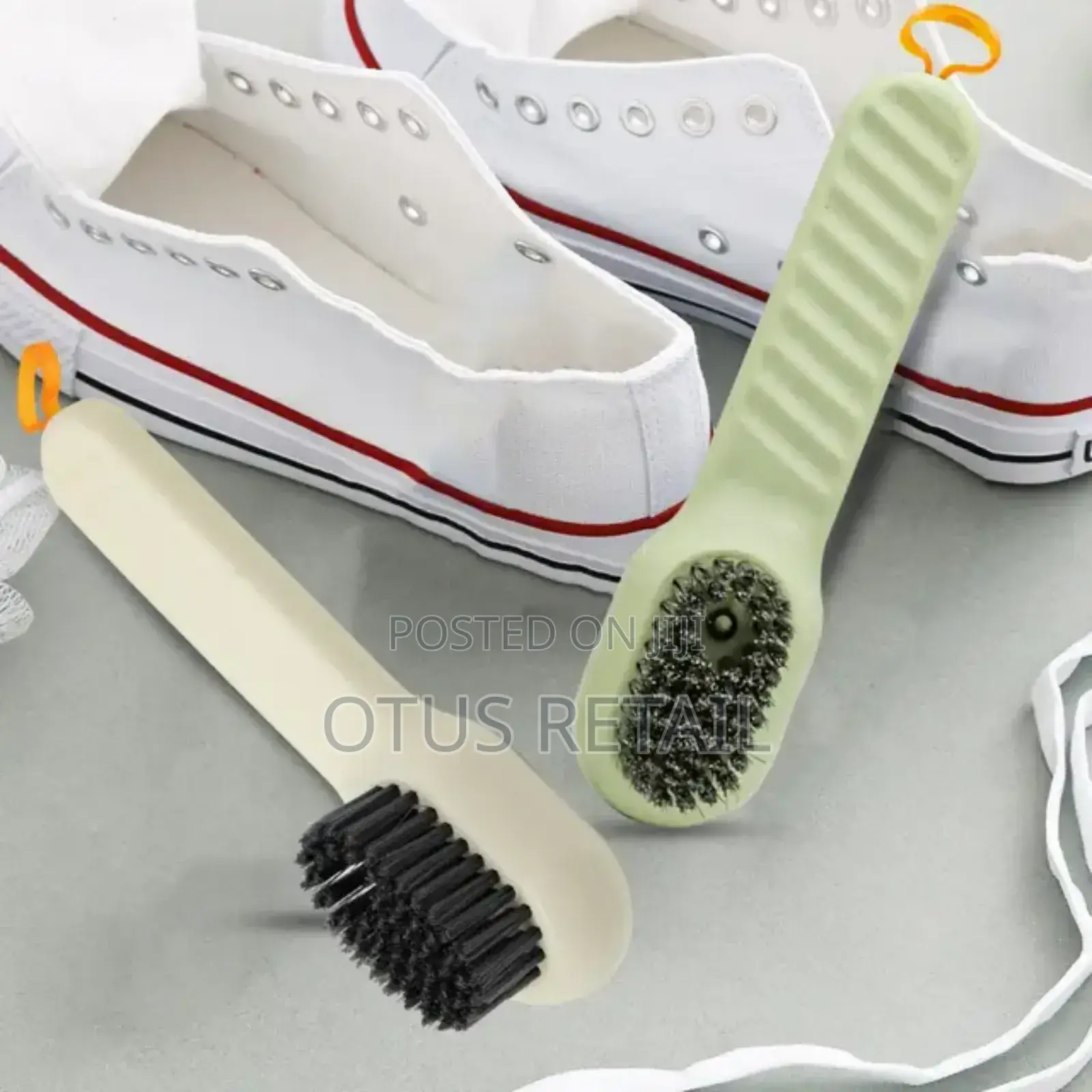 Shoe and Utensils Liquid Brush