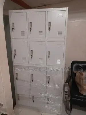 12 Door Cabinet With Key