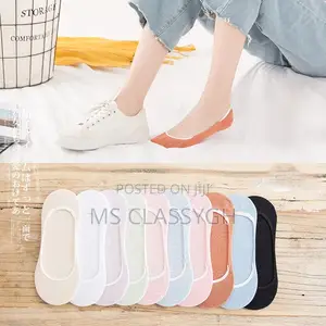 Unisex Solid Color Light Mouth Boat Thin Cotton Socks