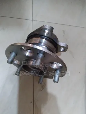 Toyota Highlander 2x4 2012/13 Back Wheel Hub 1pc