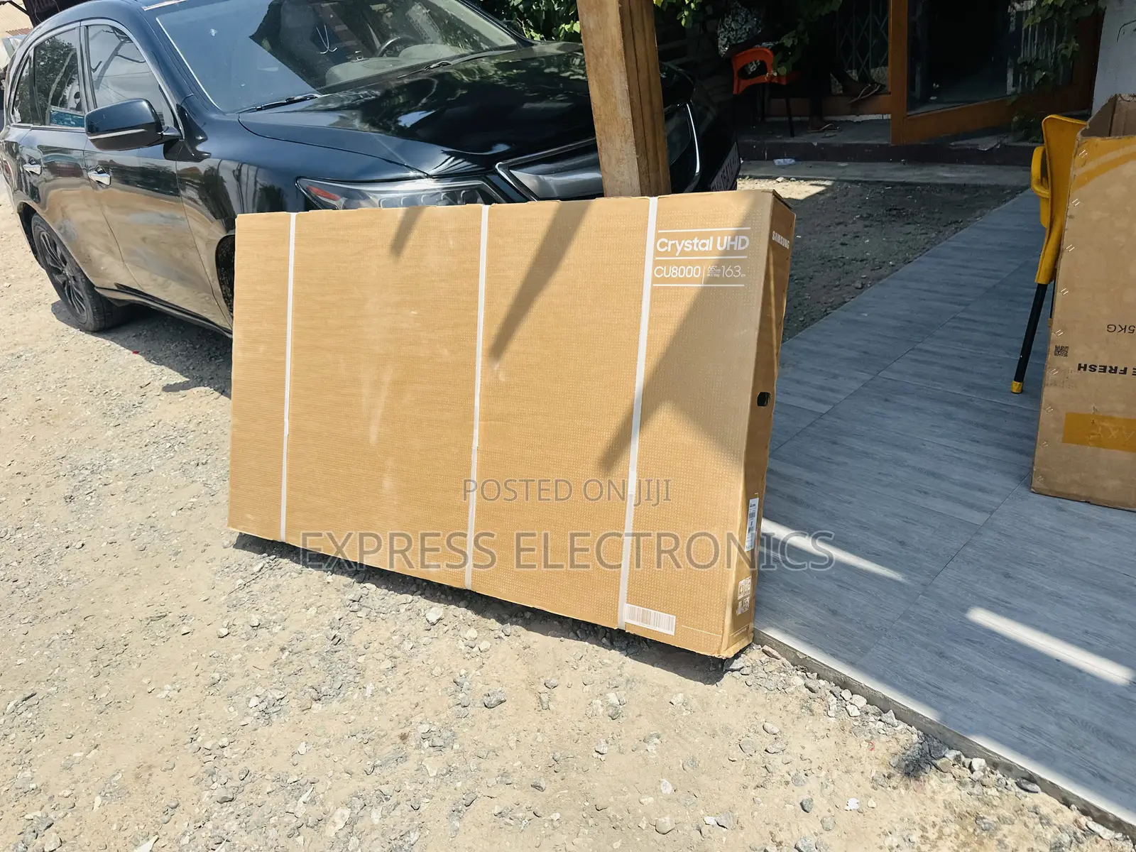 Stunning  UHD Smart Screen 65”Cu8000