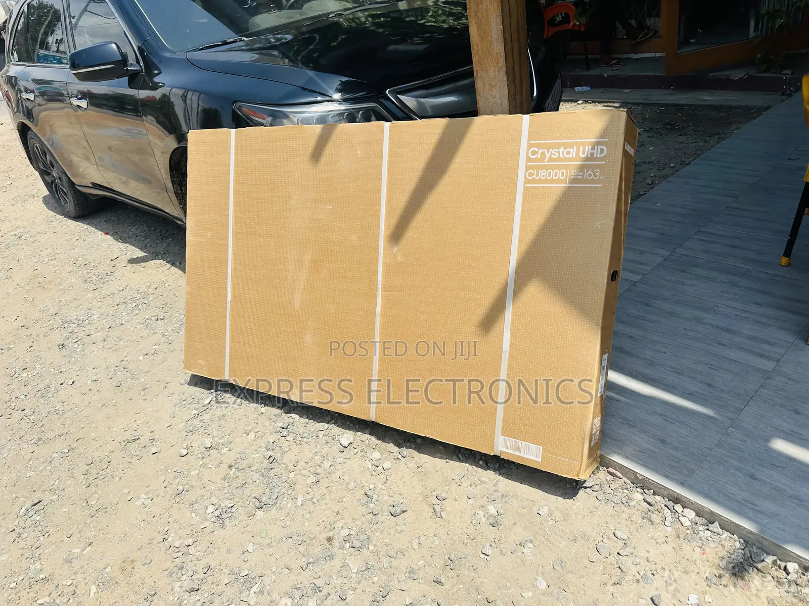 Stunning  UHD Smart Screen 65”Cu8000