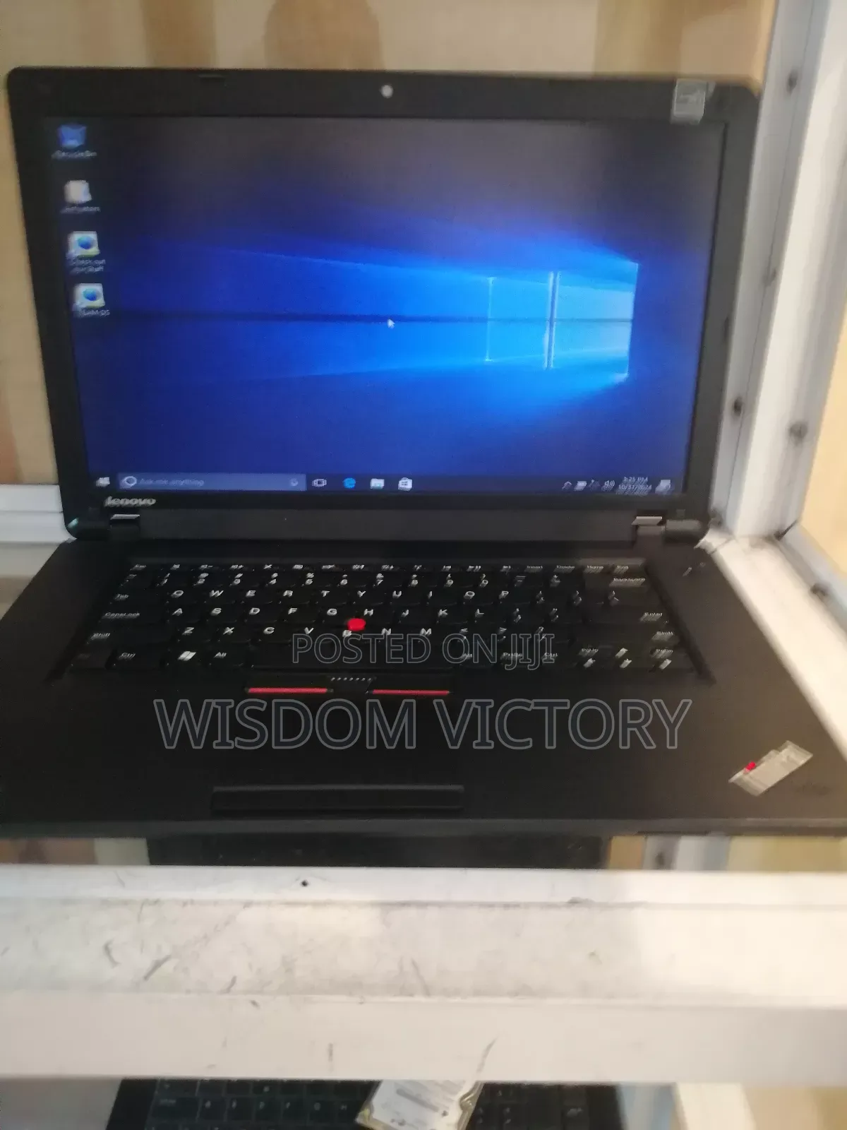 New Laptop Lenovo 300e 4GB Intel Core I3 HDD 320GB