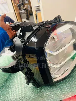 Outlander 2023 Headlight Pair