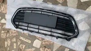 Trax 2018 Front Grille