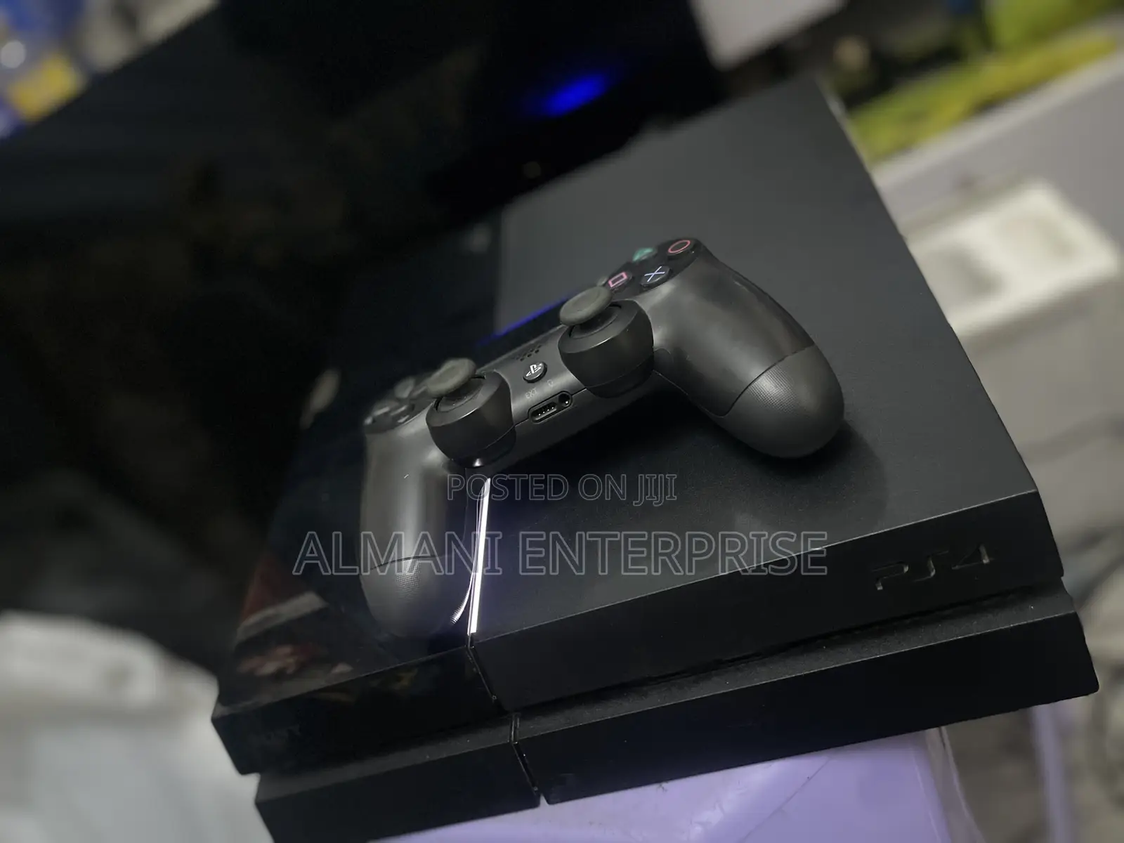 Ps4 Standard With 6 Games Plus 1 Controller
