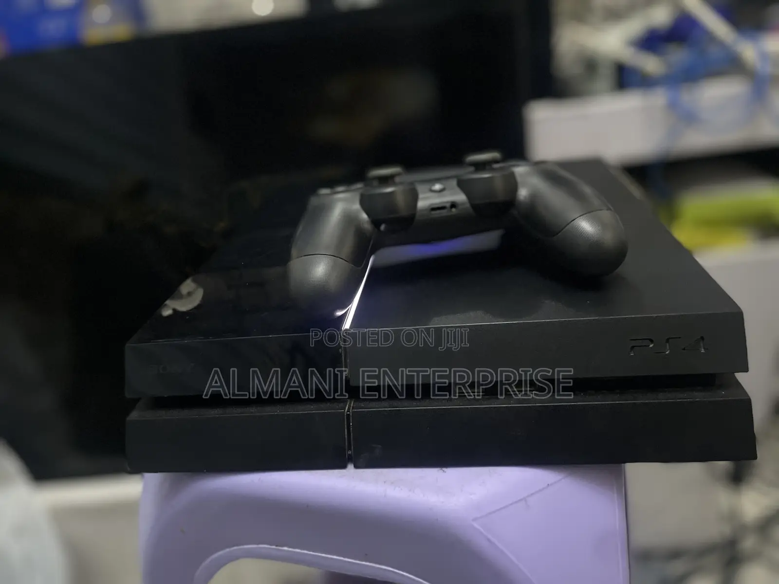 Ps4 Standard With 6 Games Plus 1 Controller