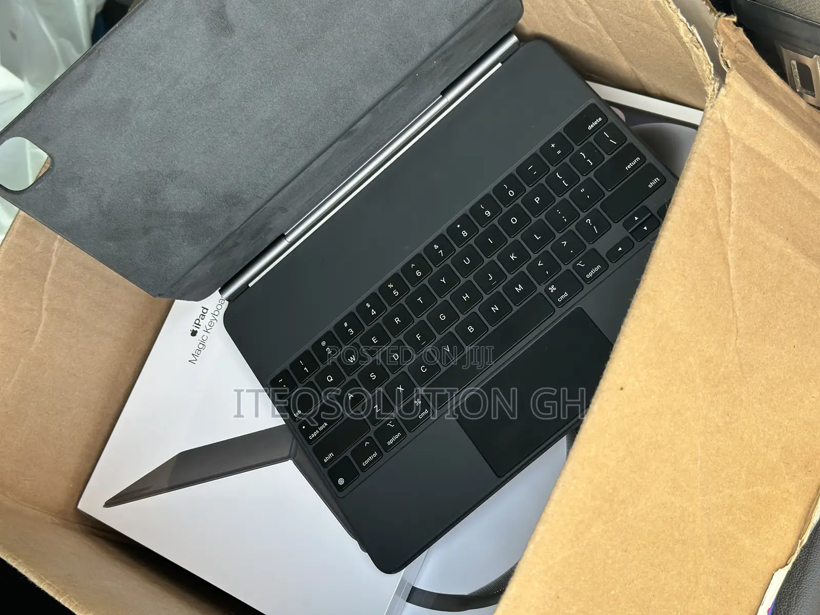 12.9 Inch Magic Keyboard