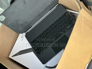 12.9 Inch Magic Keyboard