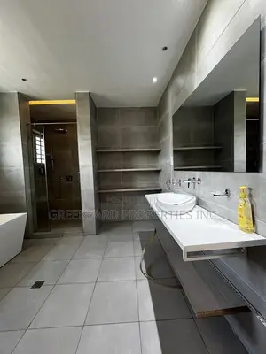 4bdrm House in West Trassaco, Adjiriganor for sale