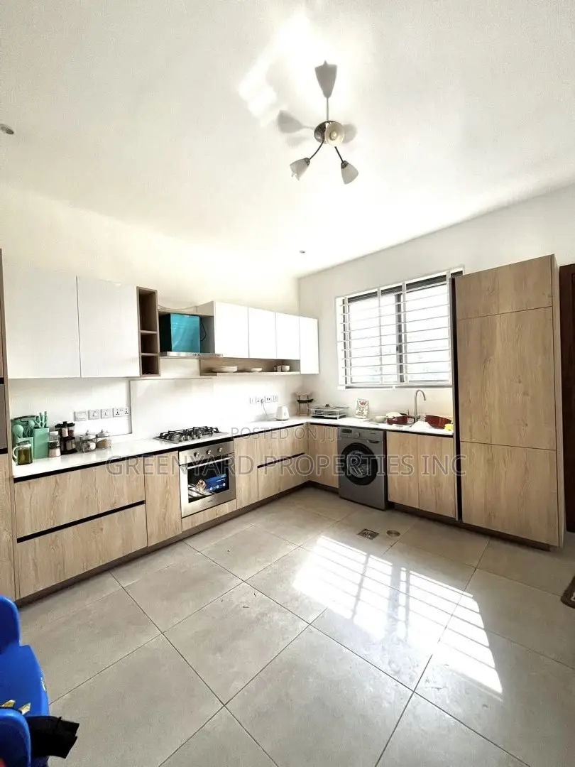 4bdrm House in West Trassaco, Adjiriganor for sale