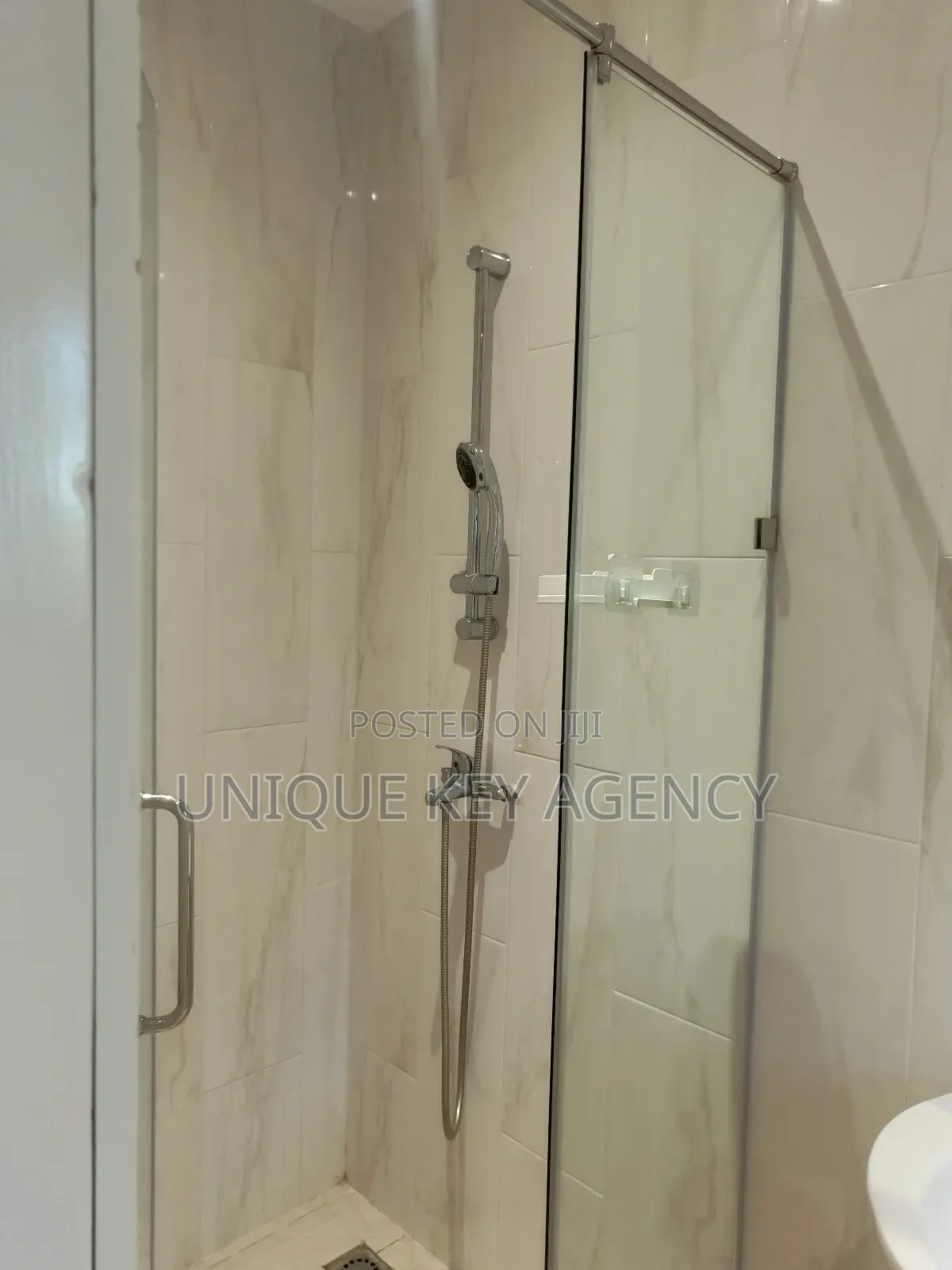 Furnished 4bdrm House in Unique Key Agency, Tseaddo for rent