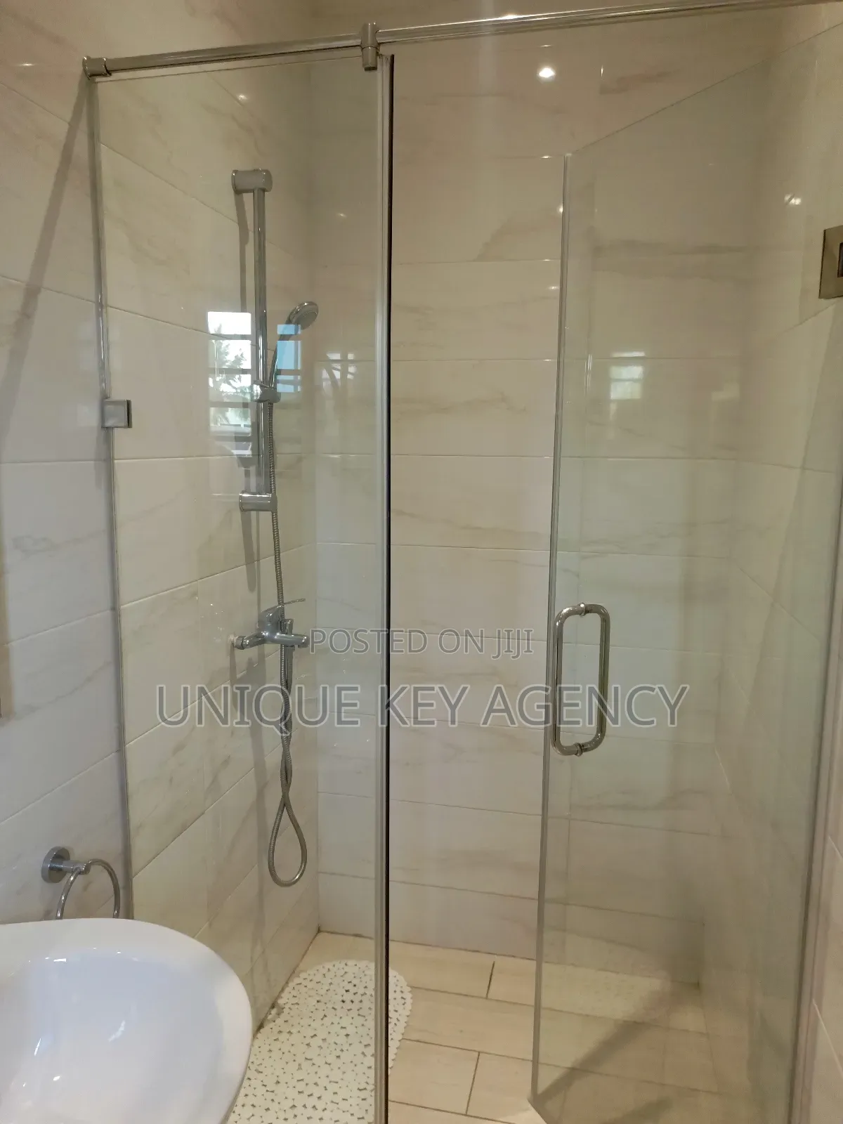 Furnished 4bdrm House in Unique Key Agency, Tseaddo for rent