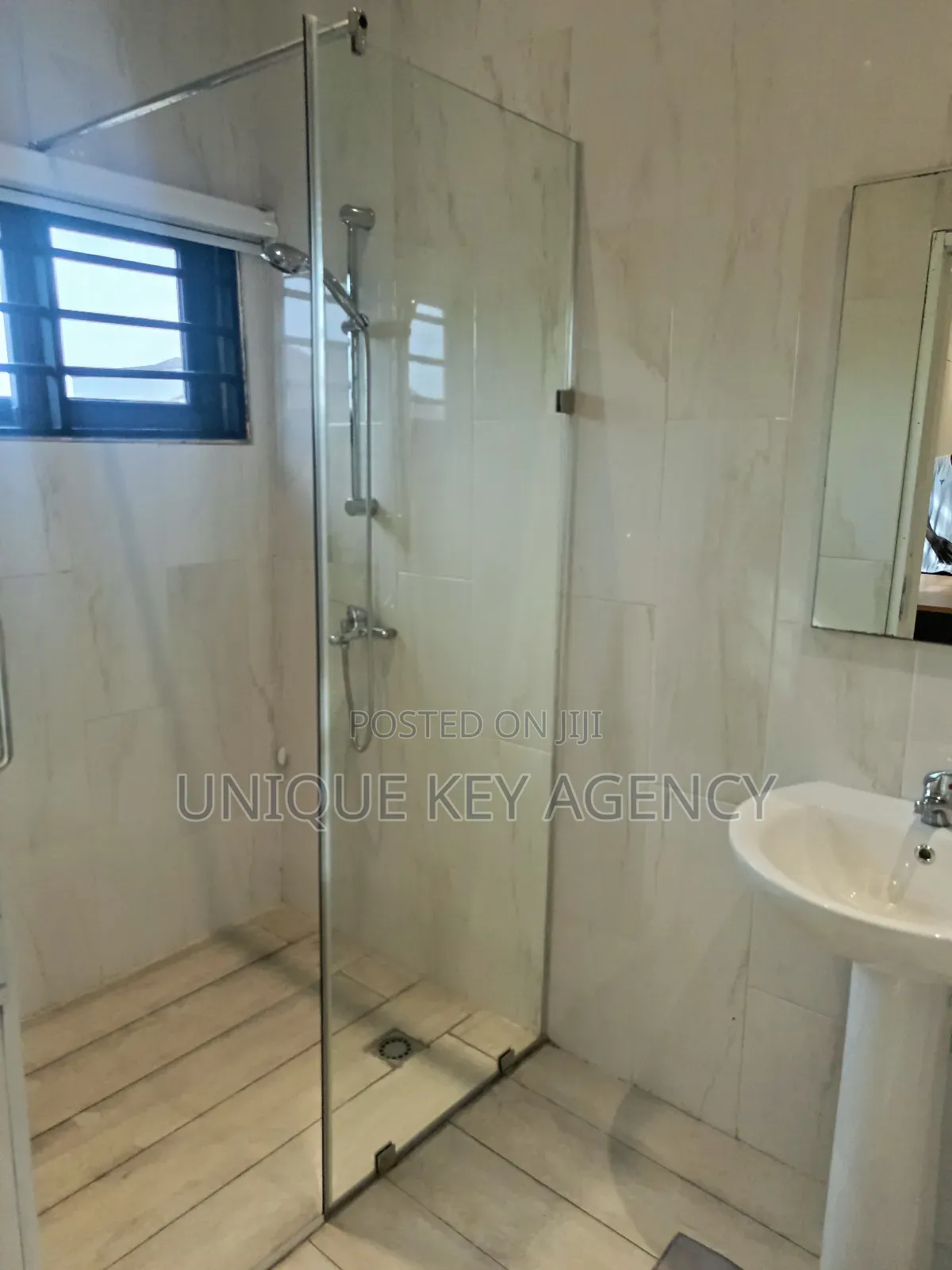Furnished 4bdrm House in Unique Key Agency, Tseaddo for rent