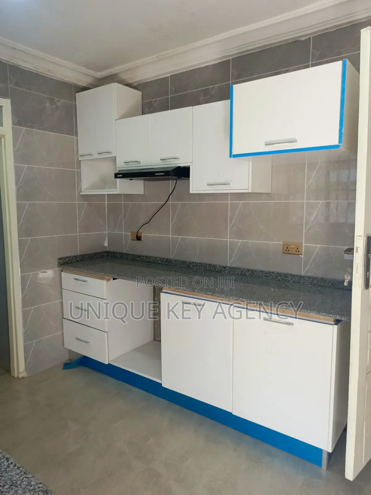 2bdrm Apartment in Unique Key Agency, Airport Residential Area