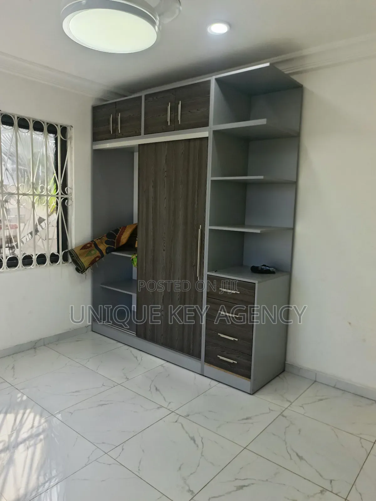 2bdrm Apartment in Unique Key Agency, Airport Residential Area