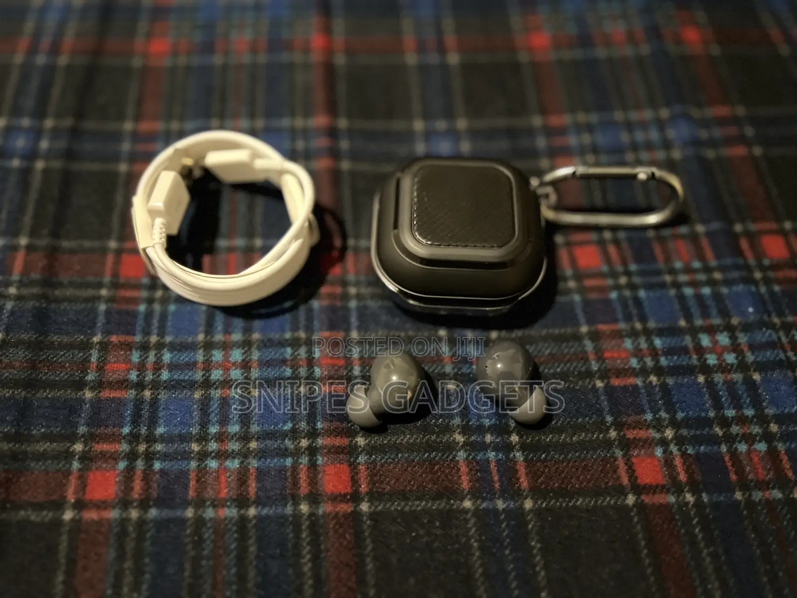 SAMSUNG Galaxy Buds 2 With Protective Case
