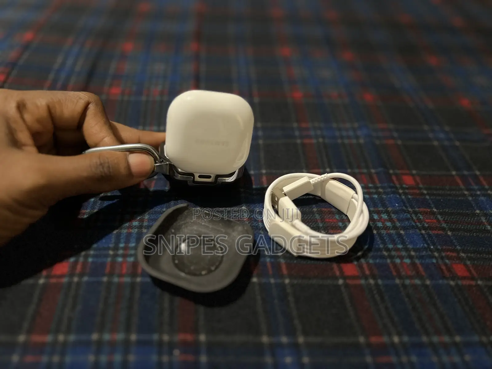 SAMSUNG Galaxy Buds 2 With Protective Case