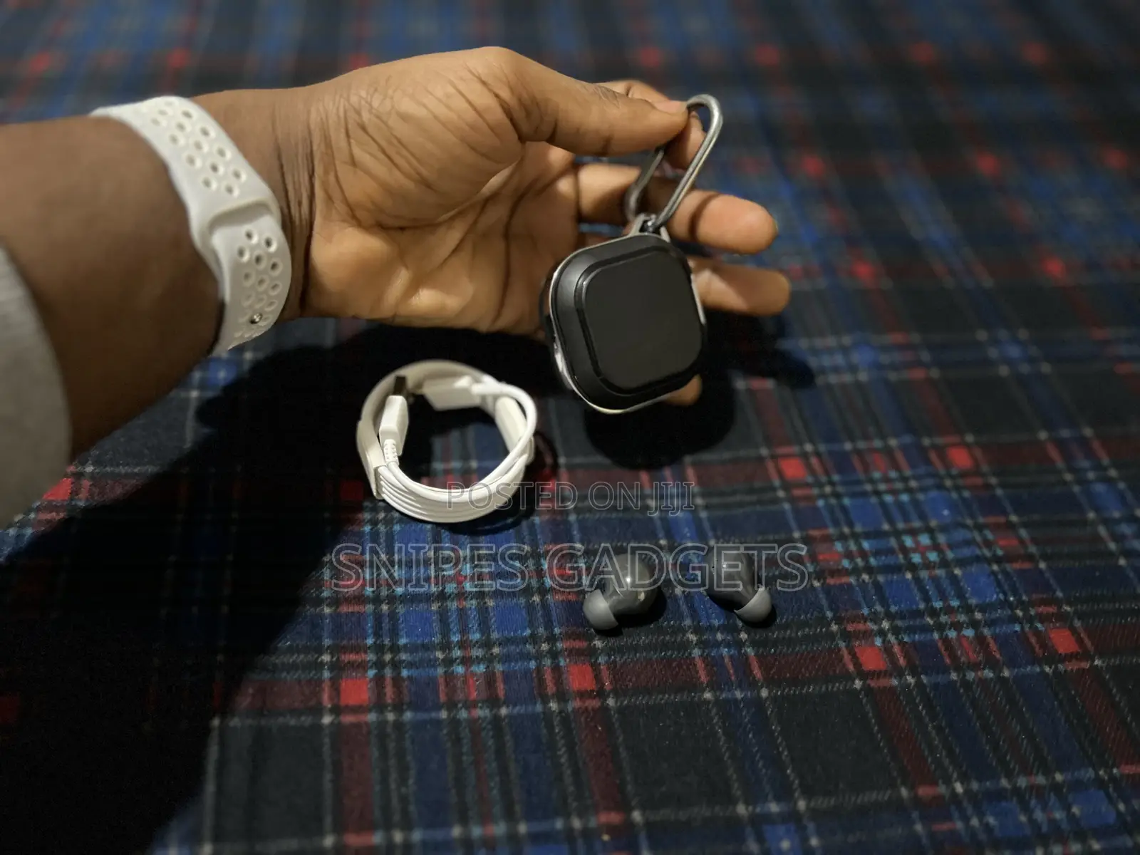 SAMSUNG Galaxy Buds 2 With Protective Case