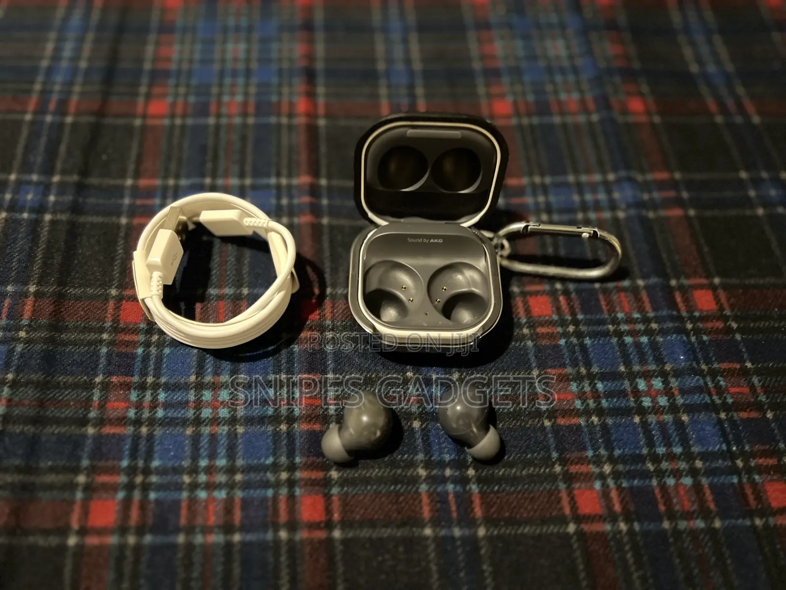 SAMSUNG Galaxy Buds 2 With Protective Case