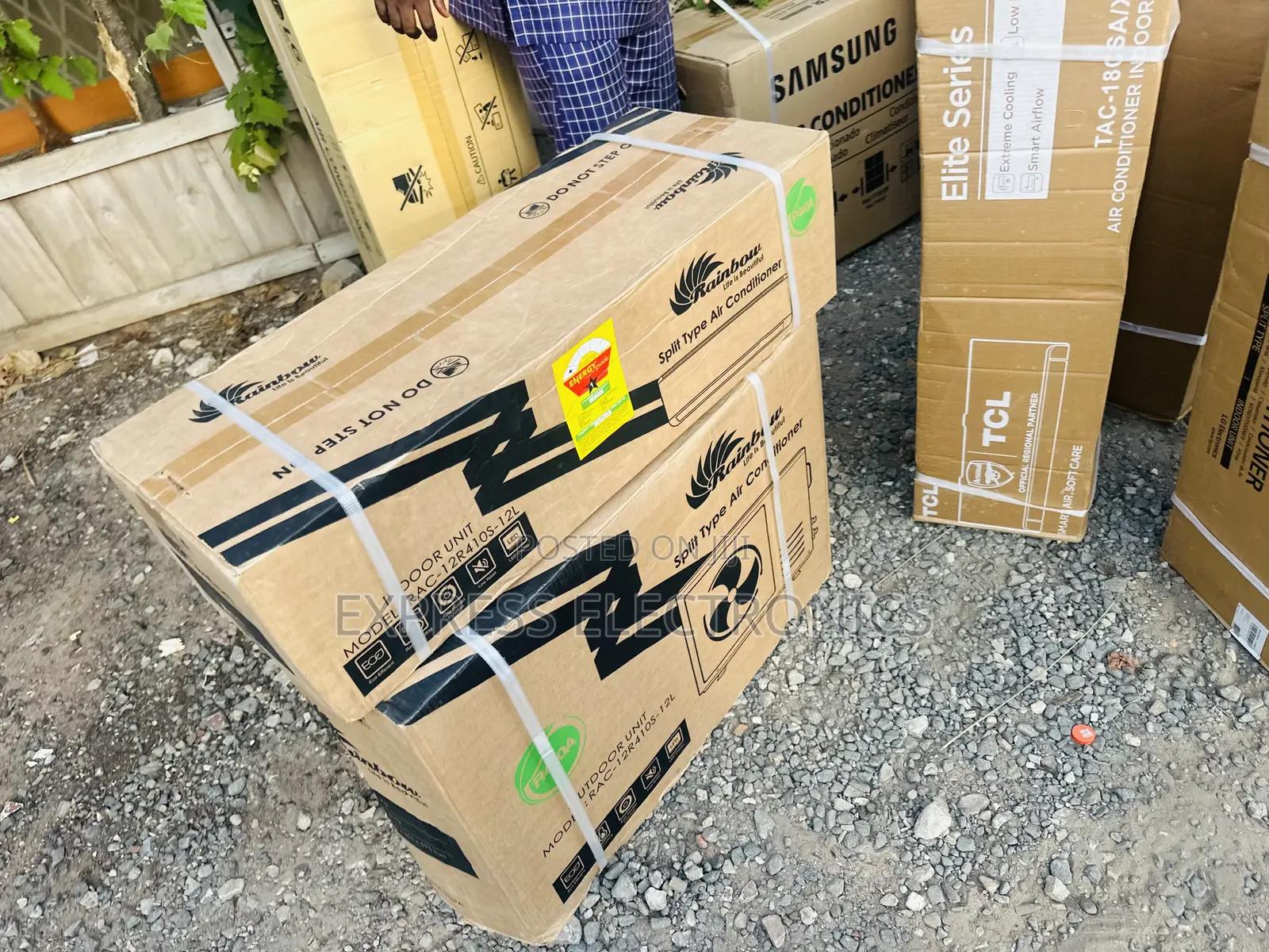 Ultra Modern Air Conditioner Split R410 Gas 1.5hp Rainbow