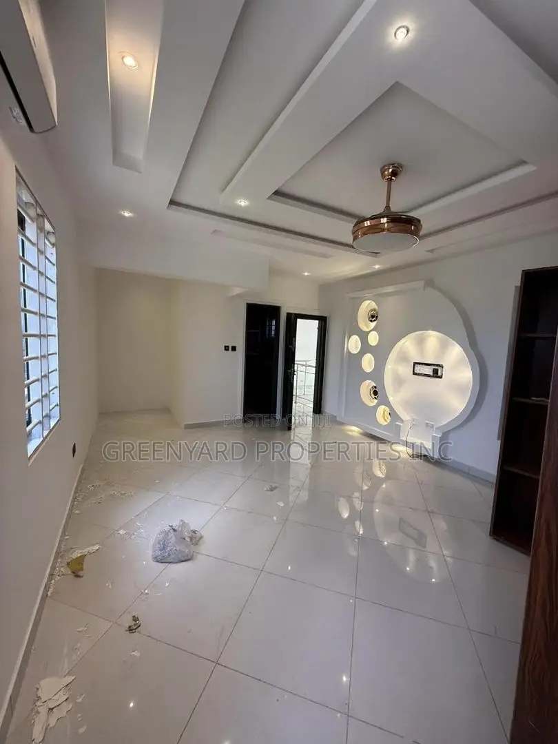 7bdrm Mansion in East Legon Hills for sale